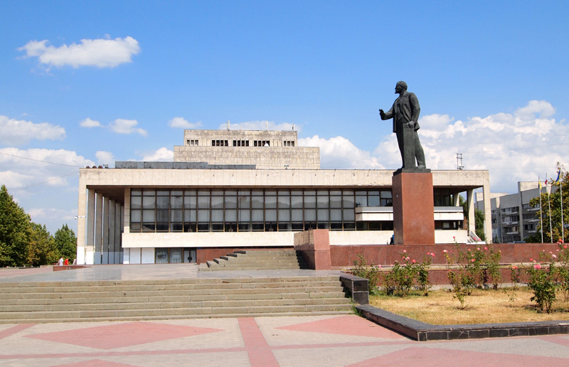Lenin Square in Simferopol.